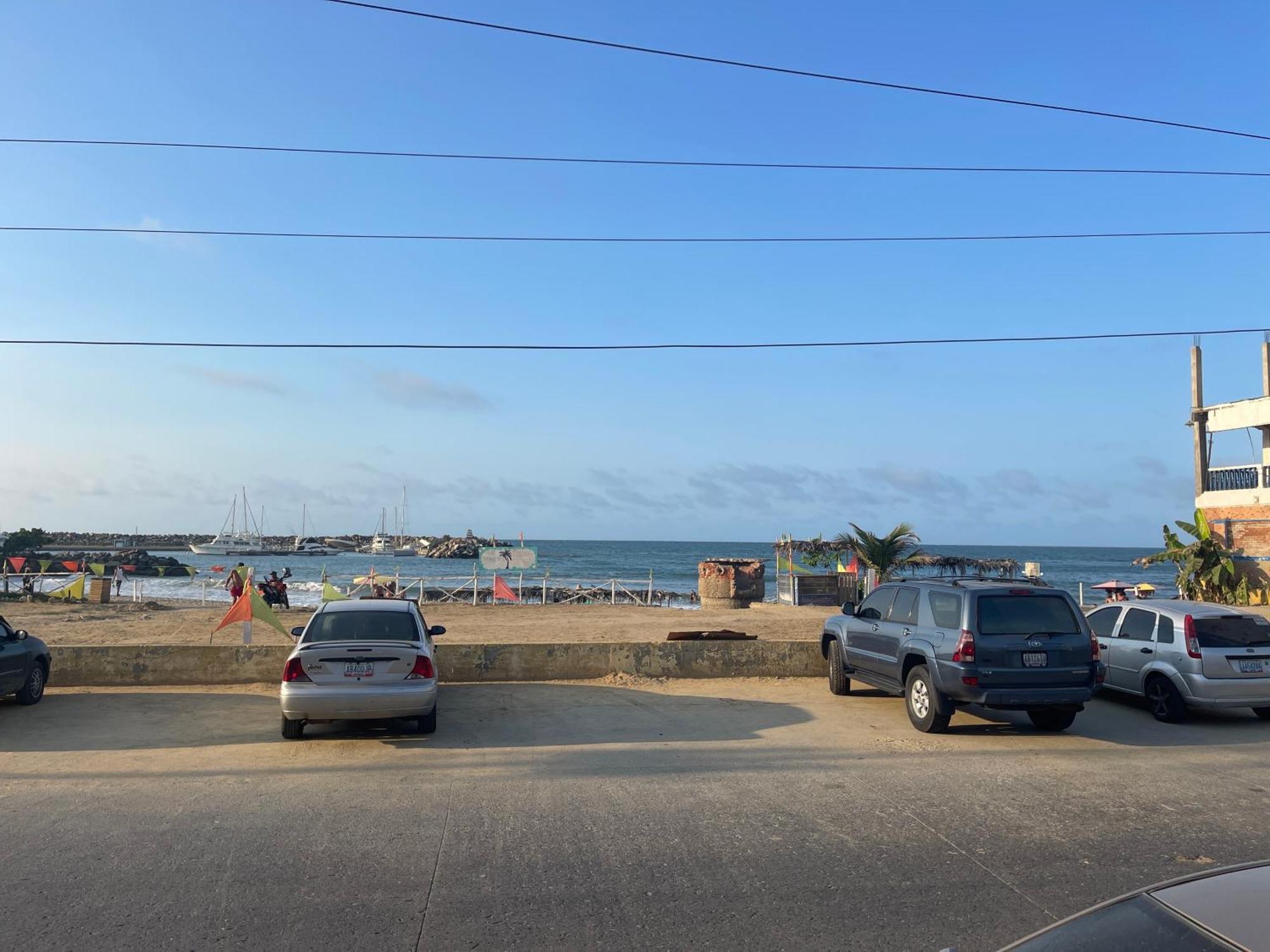 Hotel Brisas Del Mar 2022 Catia La Mar 외부 사진